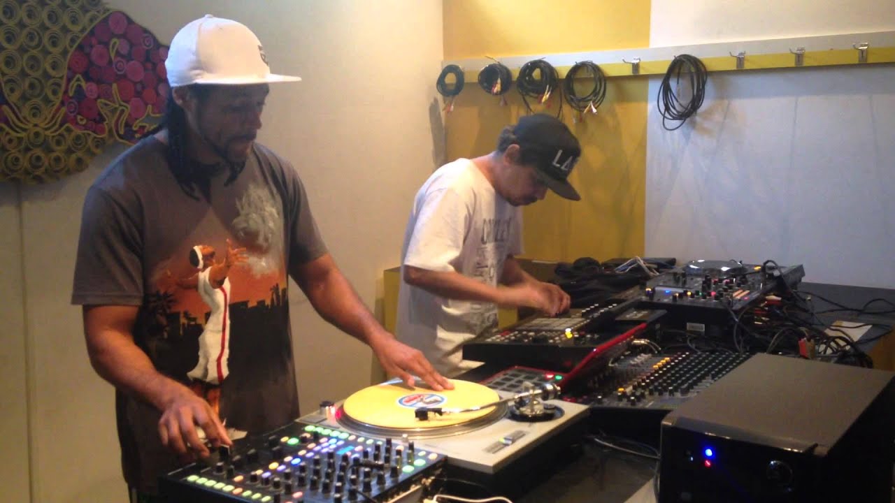 Dj Nino Leal feat Grandmaster Raphael Trap Live