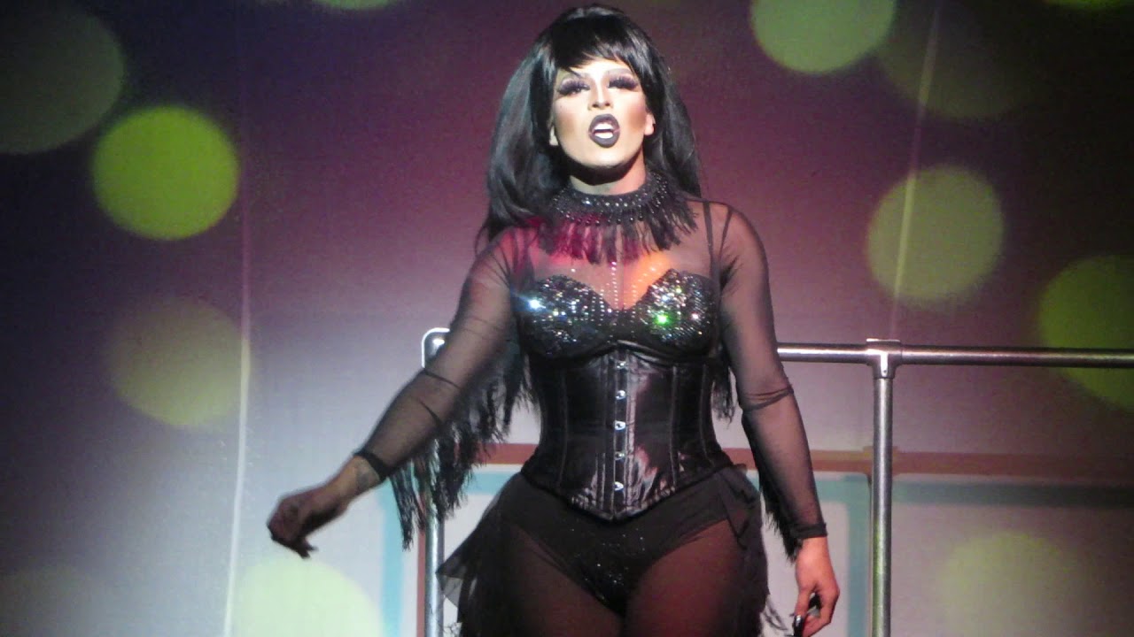 April Showers Performs " Hands to Myself " @ Haus Of Starr Rage weho