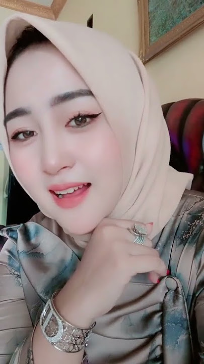 Arneta Julia ( Rahasia Cinta / Evie Tamala ) tiktok: ikok329