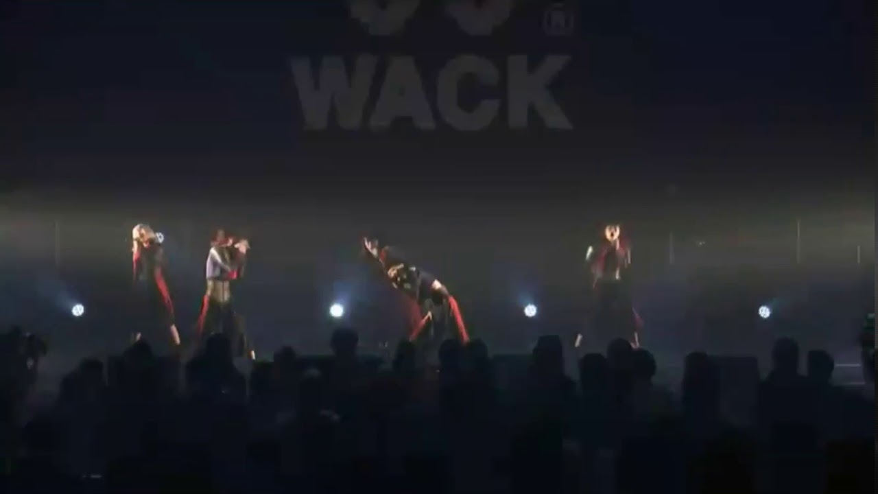 BiSH  /  S･H･i･T