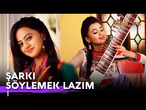 Swara ve Ragini'nin Şarkı Düellosu | Bıçak Sırtı Hint Dizisi 33. Bölüm