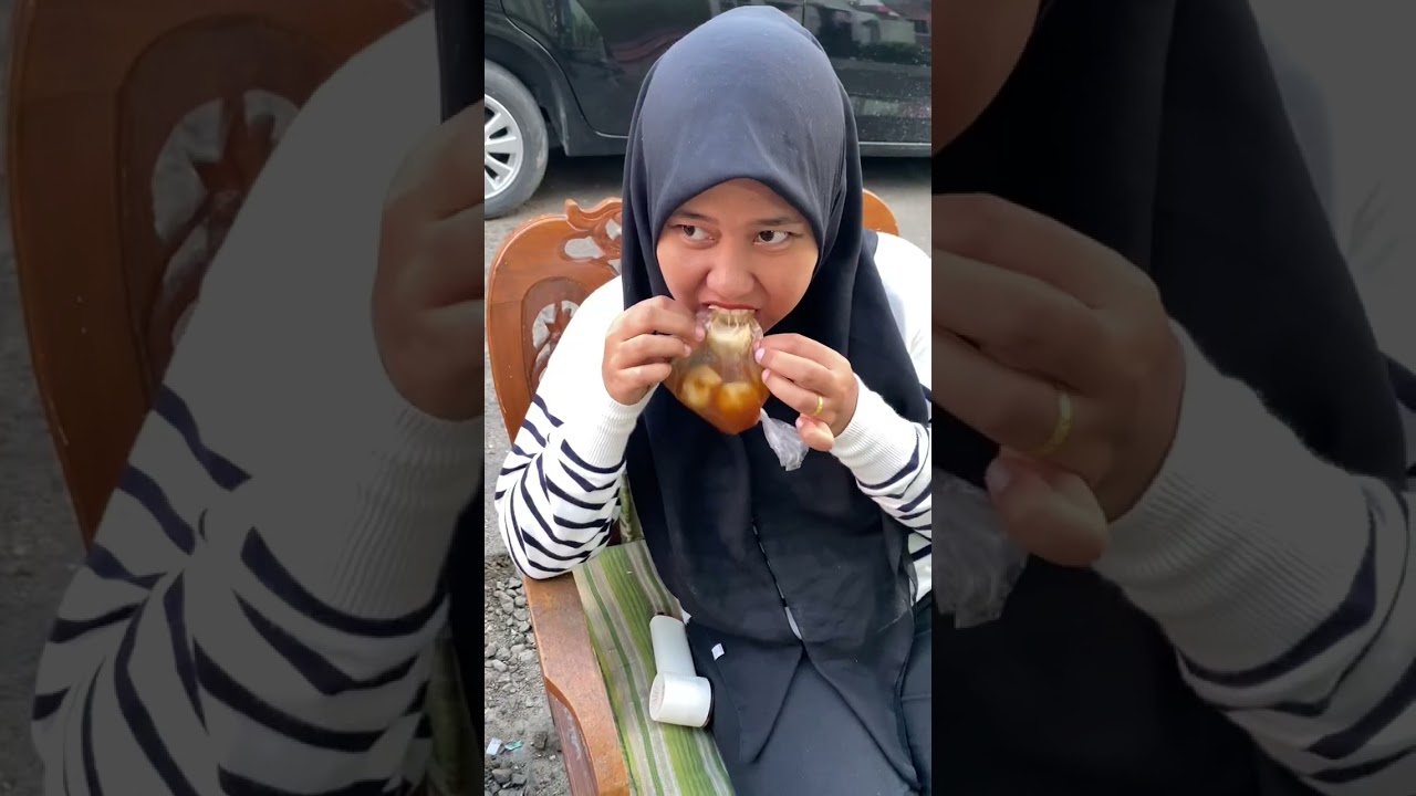 Jajan kewarung mini yg pelayannya cantik banget