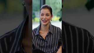 Harika Uygur Dünyada Da Defne Kayalar Sesi Duyulmaya Başladı