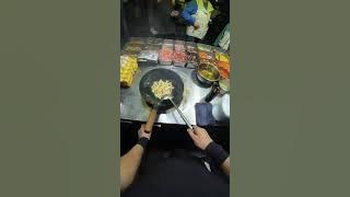 Enjoying delicious food - 纵览美食直播