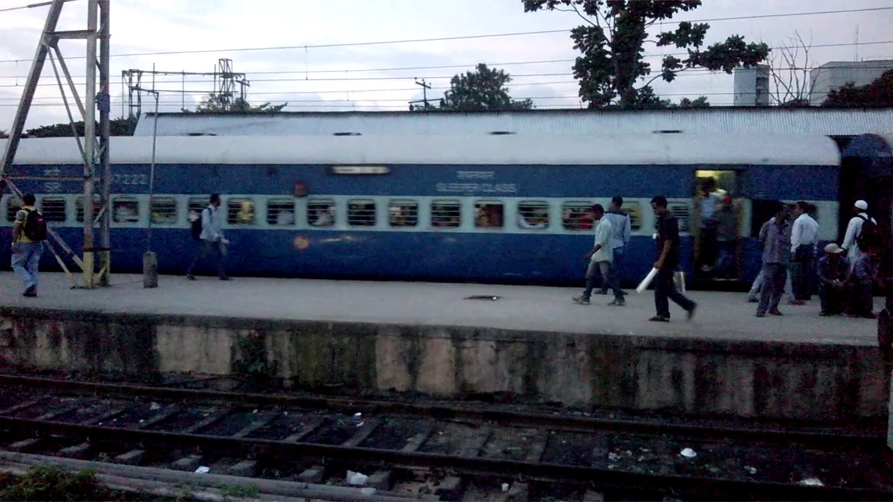 16381 Mumbai CST Kanyakumari Exp - YouTube