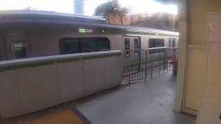 E233系6000番台H011編成各駅停車桜木町行き新横浜駅発車