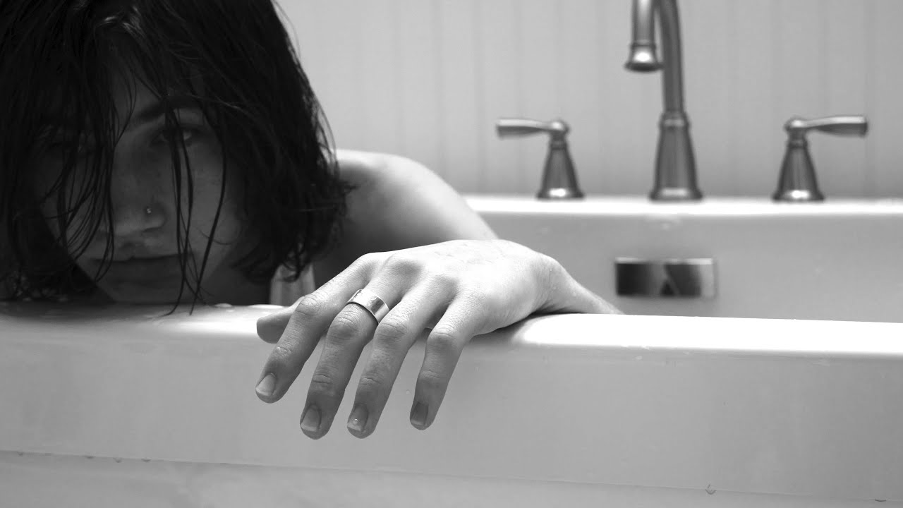 BEECH LOVE - Alone (Lyric Video)