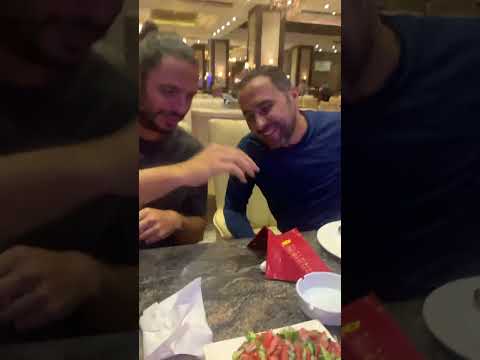 قررنا نلعب ضربات جزاء و احنا مستنيين الأكل فى كبابجى المنوفى