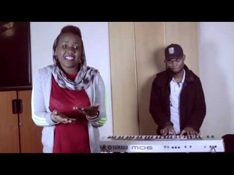 MOONA & Darche Voukoulou - La Moona/Something 2 tell u