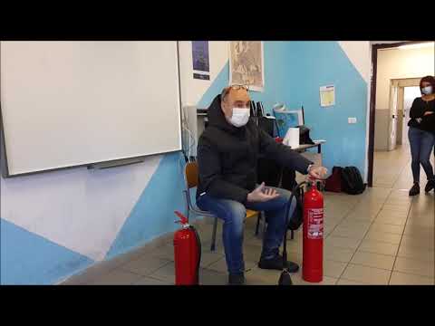 Antincendio base - Gli Estintori Polvere e C02 - ESERCITAZIONE n°1 a scuola