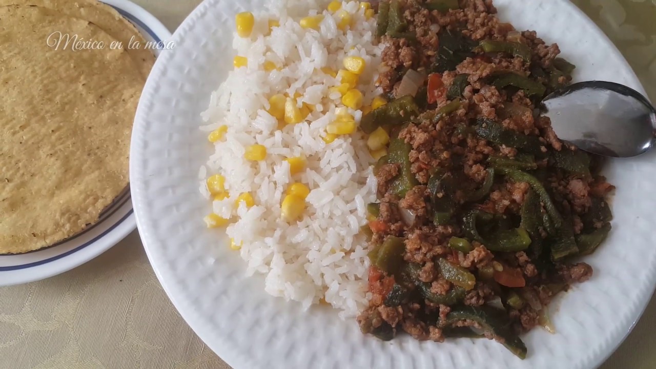 Rajas Con Carne Molida - YouTube