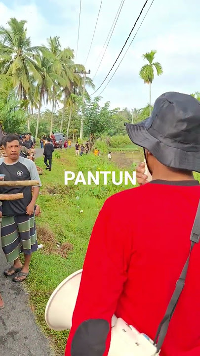 Dihibur dengan sebuah pantun dari dubalang canang perahu pacujalur #pacujalur #perahu #pantun