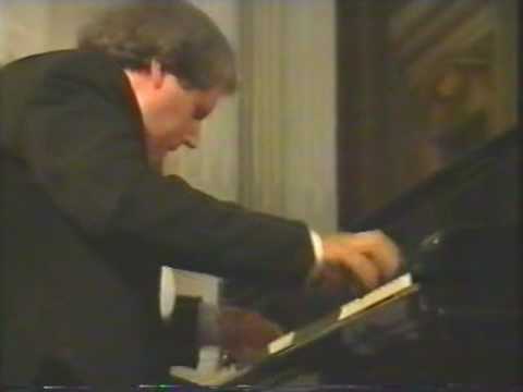 Grigory Sokolov plays Stravinsky Petrouchka 3