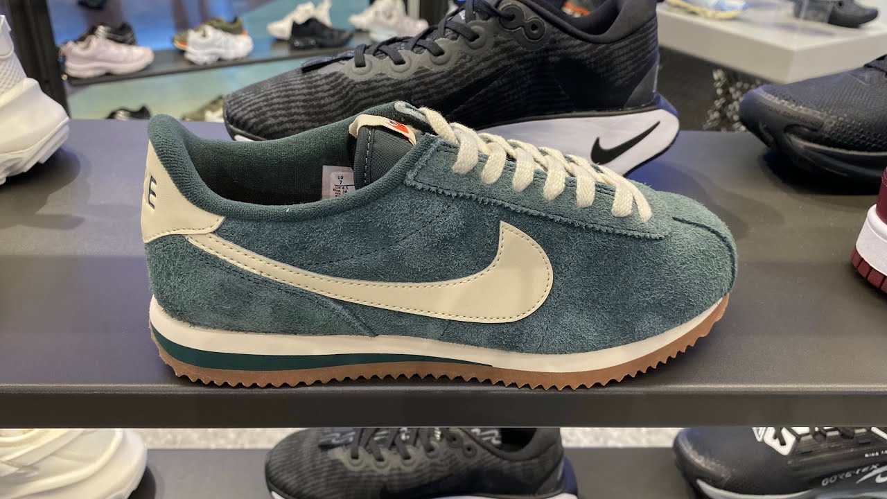 NIKE WMNS CORETZ VINTAGE グリーン FJ2530-301 WMNS) Nike Cortez 