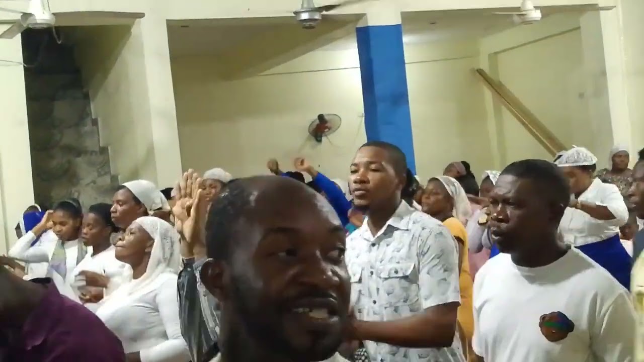 Chak moun gen yon danse avek sr Richard legliz pantecostal Jehová nisi