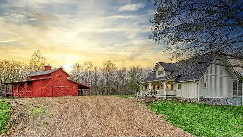 Charming Modern Farmhouse - 7909 Daugherty-Capley Rd. Primm Springs, TN 38476