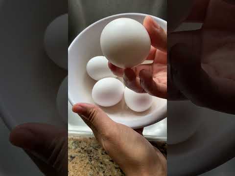 Video: Moeten eieren op kamertemperatuur zijn voordat ze gepocheerd worden?