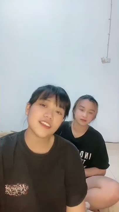 kenapa cewek kalau video call mukanya selalu setengah #tiktoktop #trending #cewek