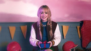 'Dancing in the Dugout’ by Sabrina Carpenter | Samsung