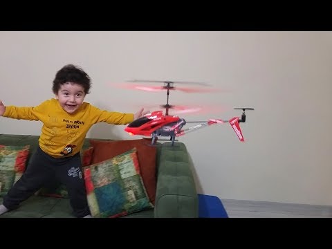 Video: Radio Ilə Idarə Olunan Bir Helikopter Necə Edilir