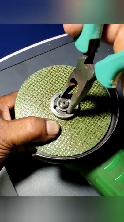 how to easily change grinder blade (disc) without key #shorts