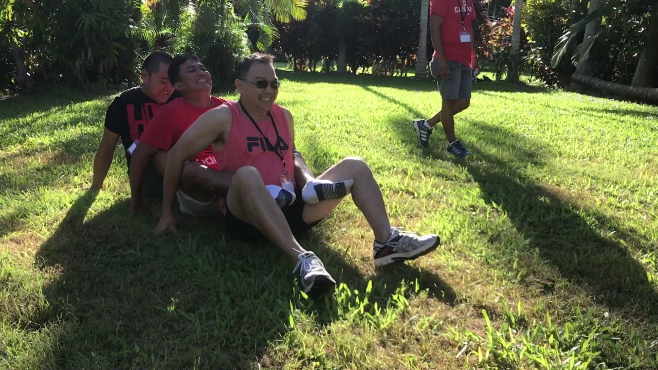 Centipede race - YouTube