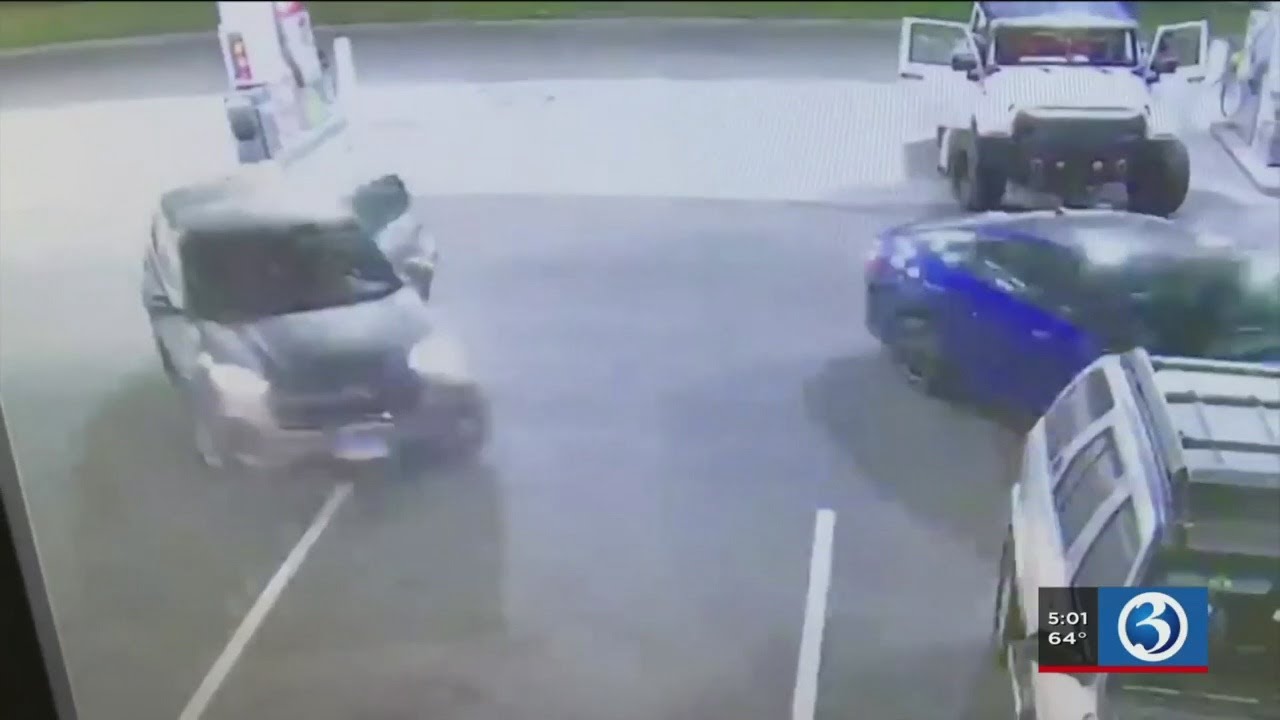 VIDEO Mother reunited with daughter after child inside stolen car in