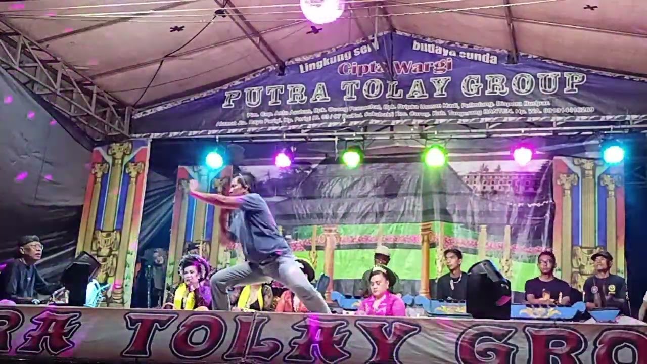 Buah Kawung jaipongan Putra Tolay group Tangerang Banten.