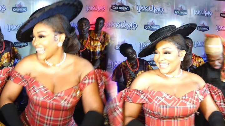 MERCY AIGBE SHOWOFF HER DANCE MOVES AS SHE WAS WELCOME AT TOYIN ABRAHAM IJAKUMO MOVIE PREMIERE