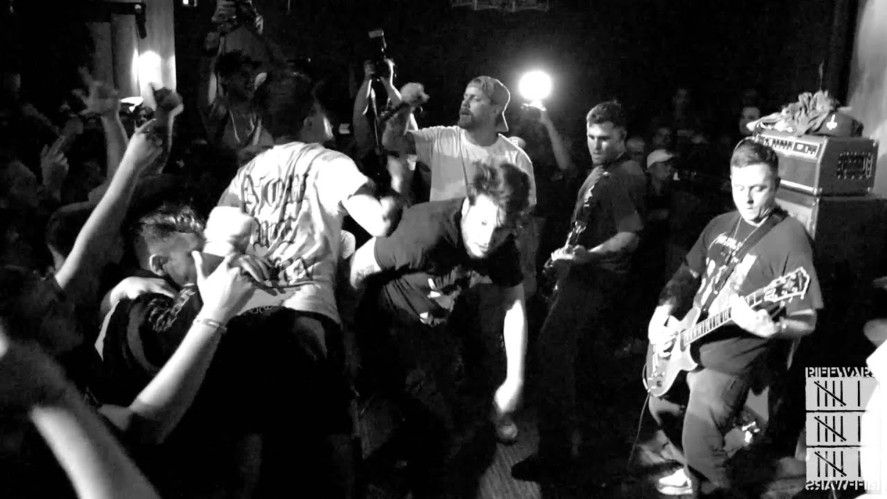 Trapped Under Ice - [MULTICAM] Full Set Live @ Los Globos 11.07.15