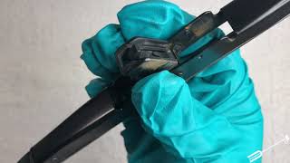 Replacing  REAR Honda CRV Wiper Blade Insert