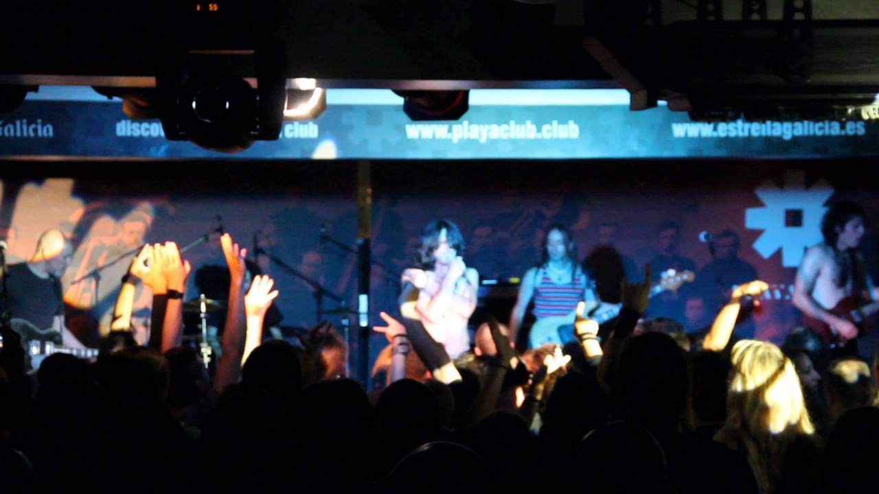 TNT - Tributo AC/DC - Bon Scott Revival Show - Playa Club Coruña - YouTube