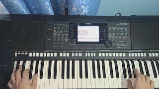 :  YAMAHA PSR S750