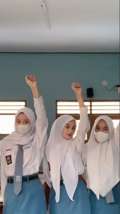 CEWEK SMA 🔥DANCE TIKTOK TERBARU || DJ MOVE  YOUR BODY