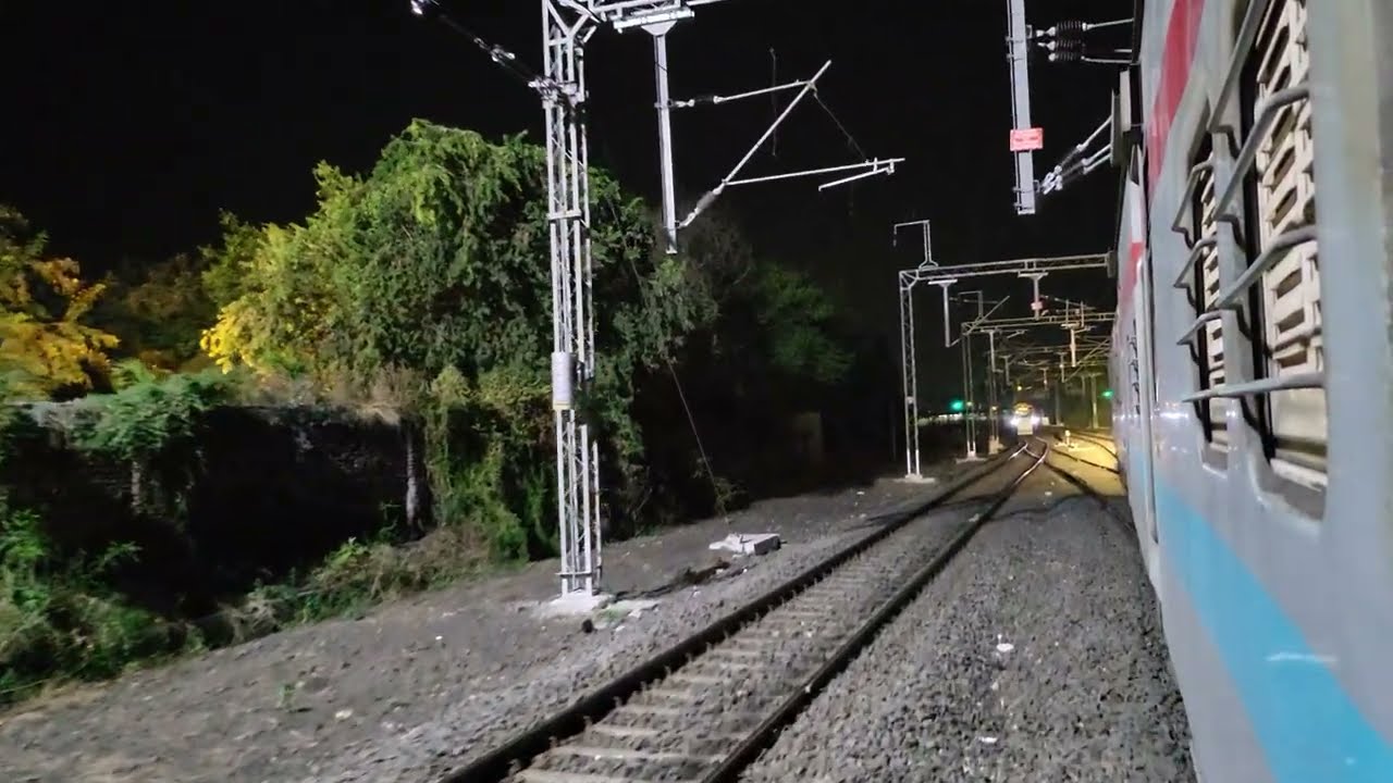 Solapur to Daund jn train journey || 12220 Duranto exp  