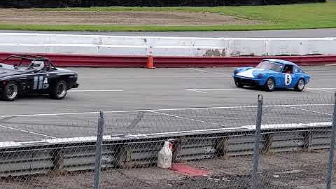 Race cars Bentley