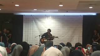 Download Lagu Melangkah Tanpamu MP3 Melangkah Tanpamu