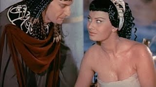 SOPHIA LOREN -  DUE NOTTI CON CLEOPATRA (1954) - Le Scene Più Belle - di MARIO MATTÒLI