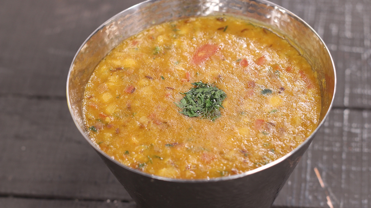 Dal Tadka | Simple Vegetarian Khana With Chef Saurabh | Sanjeev Kapoor Khazana