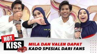 Gemas! Mila dan Valen DA 7 Mendapatkan Gelang Kembar Spesial dari Fans | Hot Kiss