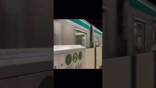 京都市営地下鉄 烏丸線 四条駅