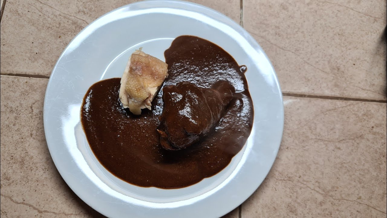Como preparar Mole Estilo Hidalgo | Las Delicias de Lupita