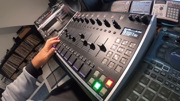 ISLA INSTRUMENTS S2400 12bit sampling drum machine (demo 100)