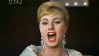 Broadway Medley 1961 - Shirley Jones