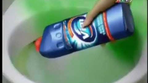 Quảng cáo Nước tẩy bồn cầu Vim (2011 - 2012, tiếng miền Nam)