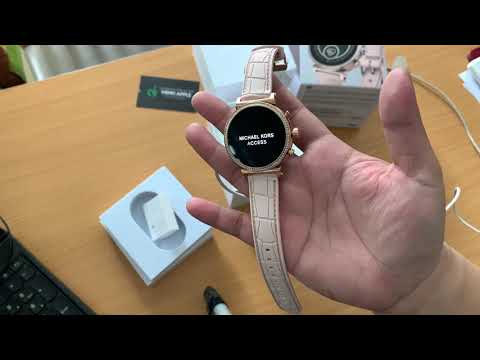 Mua Michael Kors Access Gen 4 Runway Smartwatch  Powered with Wear OS by  Google with Heart Rate GPS NFC and Smartphone Notifications trên Amazon  Mỹ chính hãng 2023  Giaonhan247
