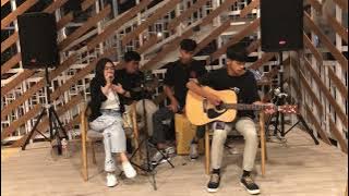 Mawar Biru / siscahws ( Sockaa Acoustic )