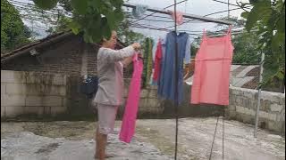 Mama ngga tahan Jemur celana dalam dulu gaes
