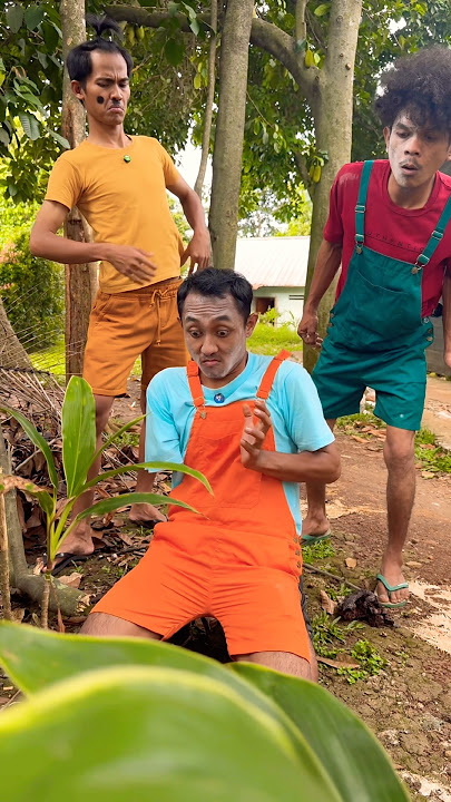 The blade can break the tile, don't touch it.