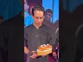 #Mahmood e la torta regalo🤣😂 #sanremo2024 #sanremo #musica #eurovision #italia #italy #sub